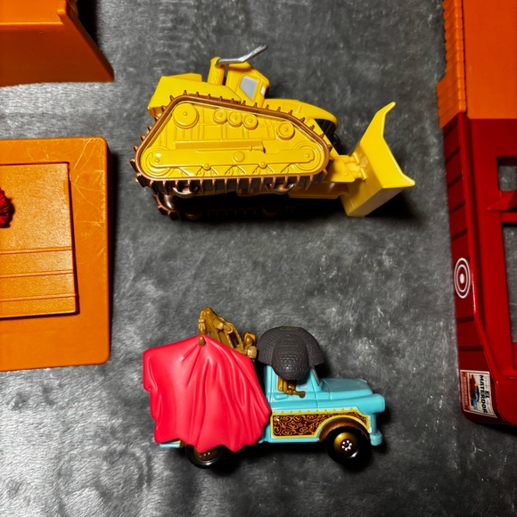Disney Pixar Cars Toon El Materdore Complete Launcher Play Set - Picture 4 of 5